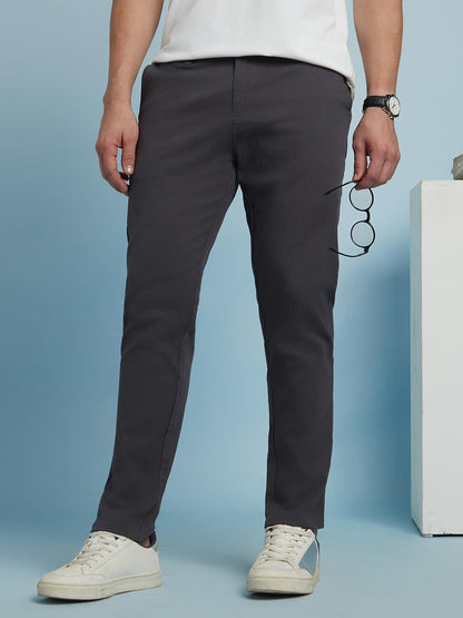 Dennis Lingo Men Solid Cotton Lycra Mid Rise Slim Fit Chinos Steel Grey