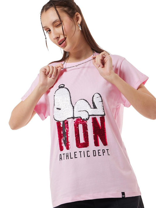 Bewakoof Official Peanuts Merchandise Womens Embellished Boyfriend Fit Half Sleeve Round Neck Cotton T-Shirt_633891_Pink_XL