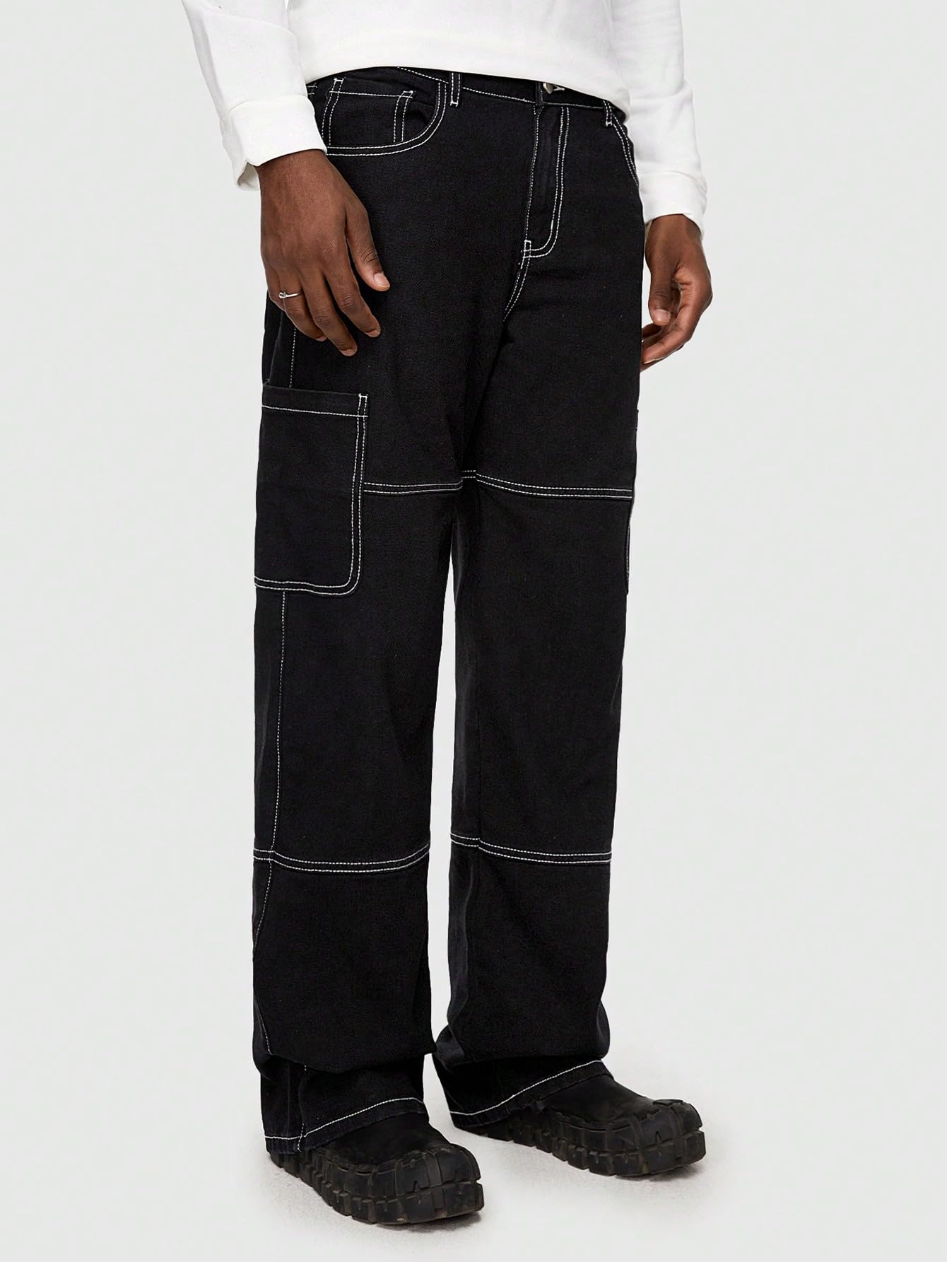Kotty MenS Mid Rise Solid Cargo Jeans Coal Black