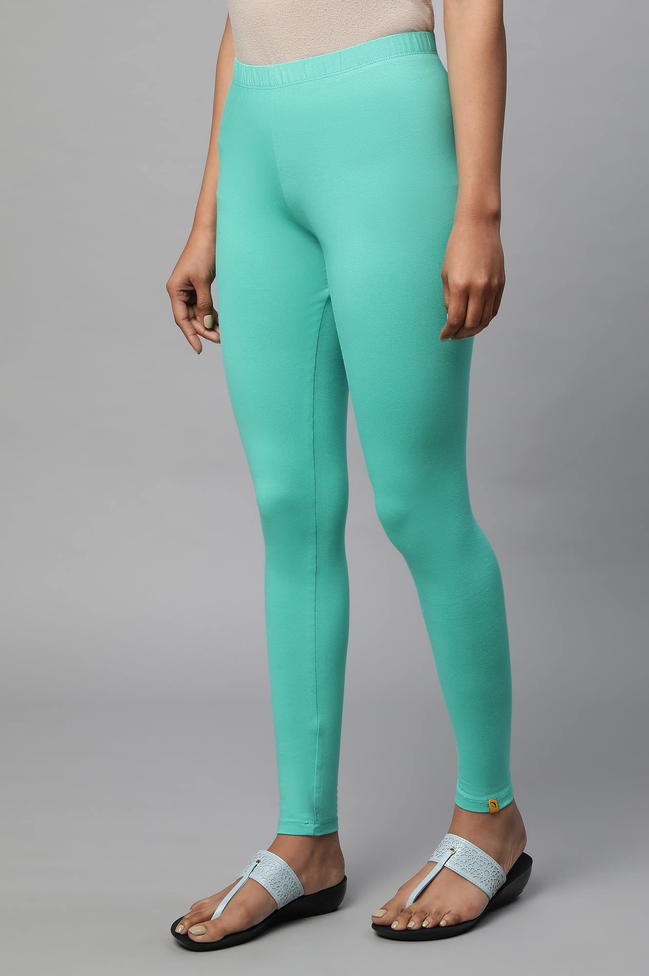 Aurelia Medium Cotton Lycra Solid Leggings for Women