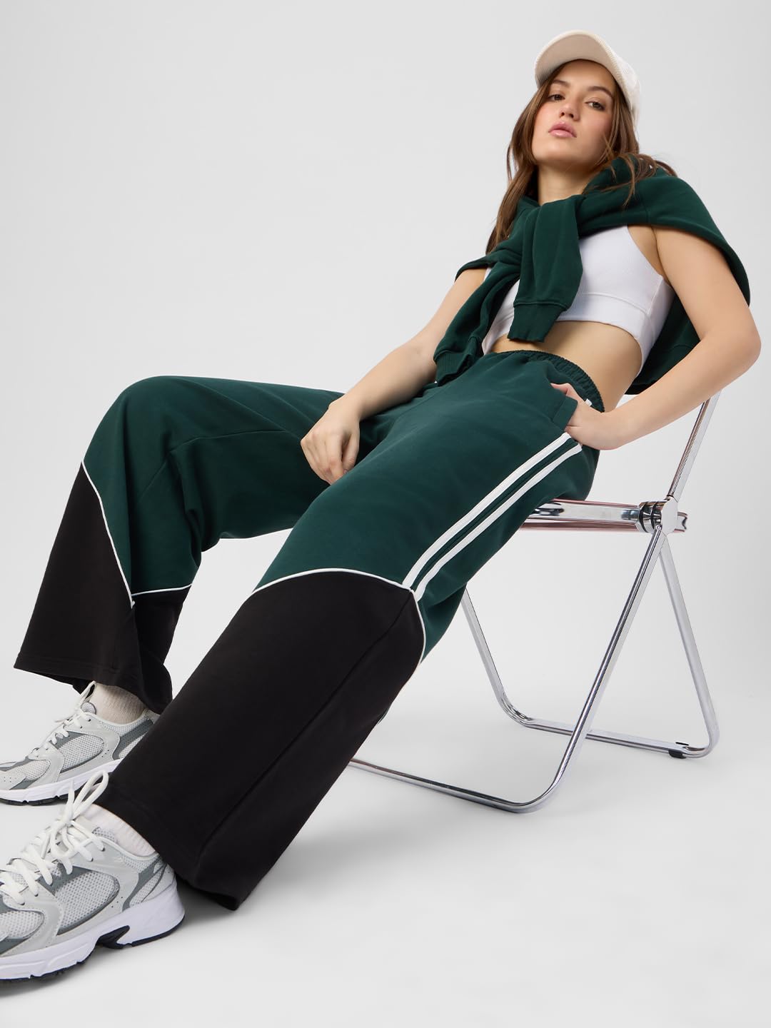 The Souled Store Solids : Emerald Green Women and Girls Pull On Cotton Super Baggy Fit Flared Joggers