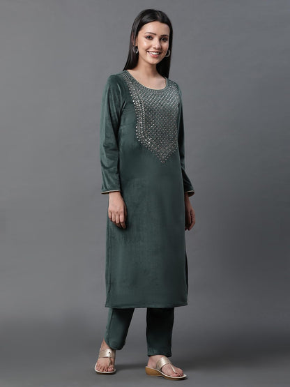 Aurelia Women's Polyester Solid Regular Kurta Set