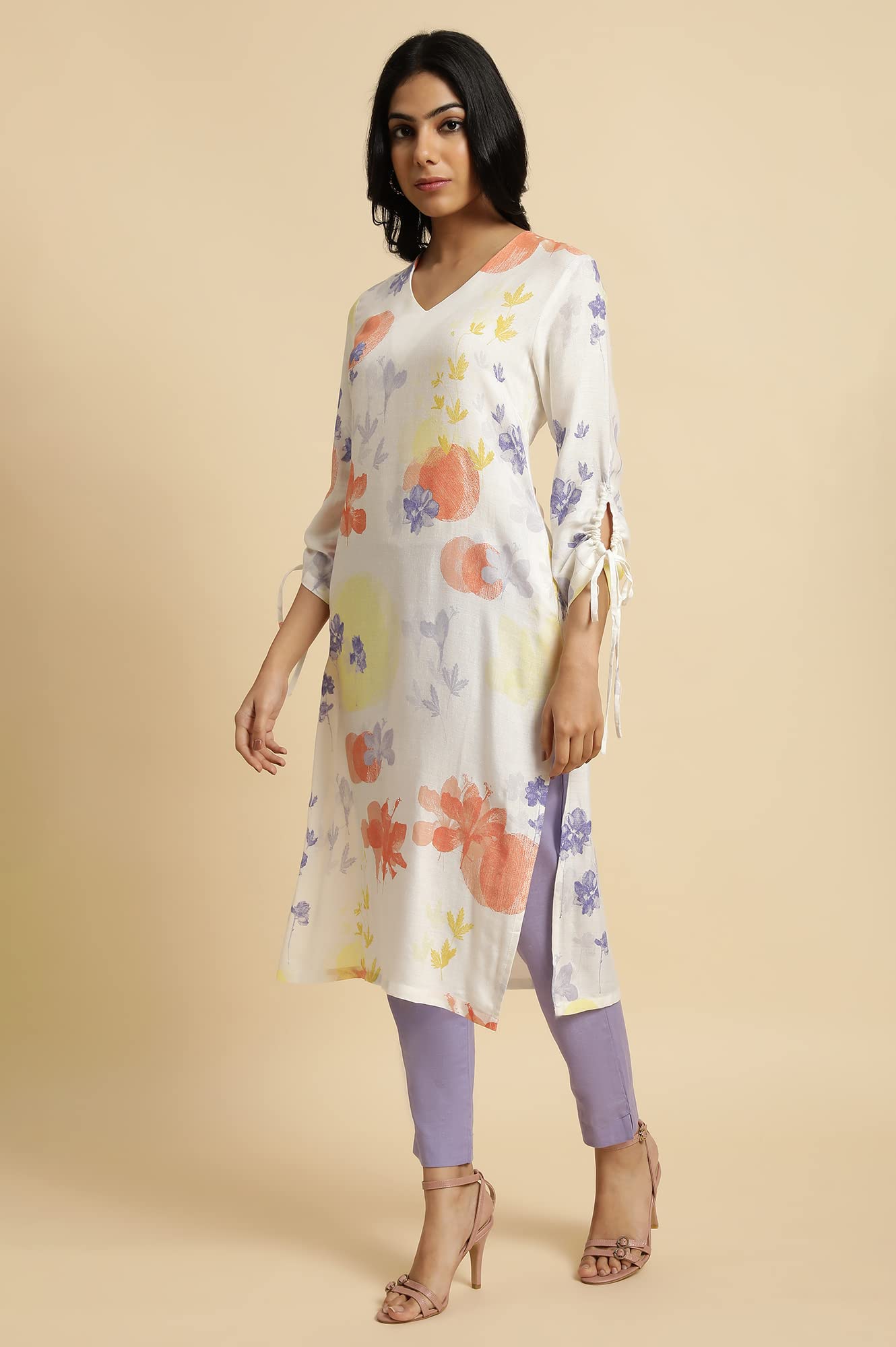 W for Woman Women's Rayon Floral Kurta & Slim Pant