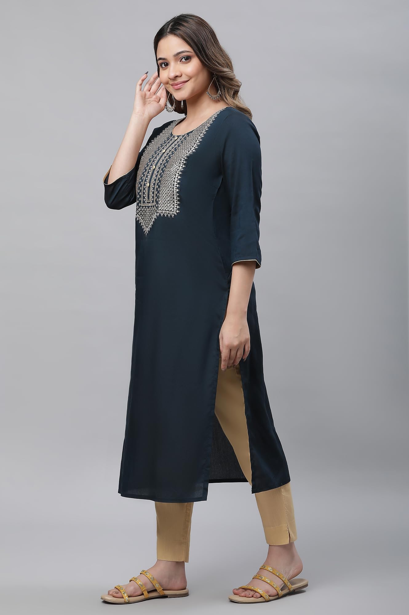 Aurelia Women Blue Solid Solid Viscose Poly Straight Kurta_23Aua14762-704677