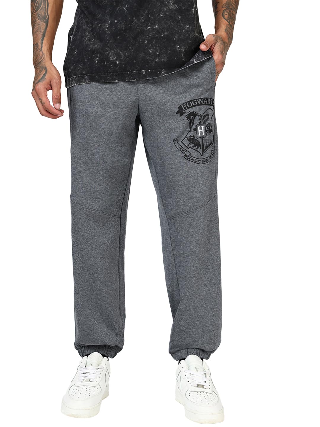 Bewakoof Official Harry Potter Merchandise Gryffindor Mens Graphic Print Oversized Fit Terry Joggers_664135_Grey_L