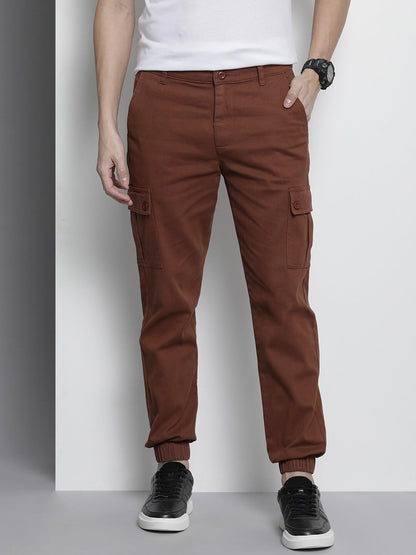 The Indian Garage Co Men Slim Fit Solid Mid-Rise Stretchable Cuffed Cargos Rustic Brown