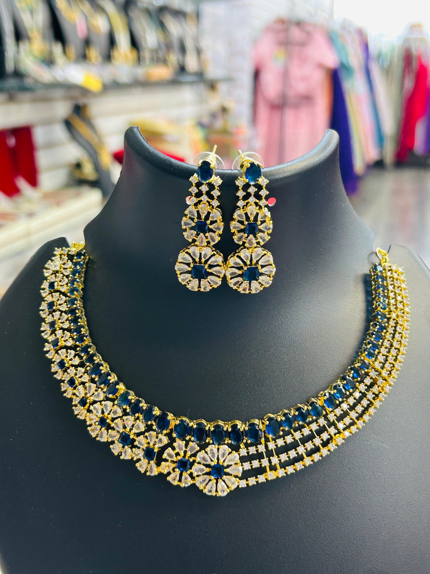 Ad necklace set : Blue stones gold polish