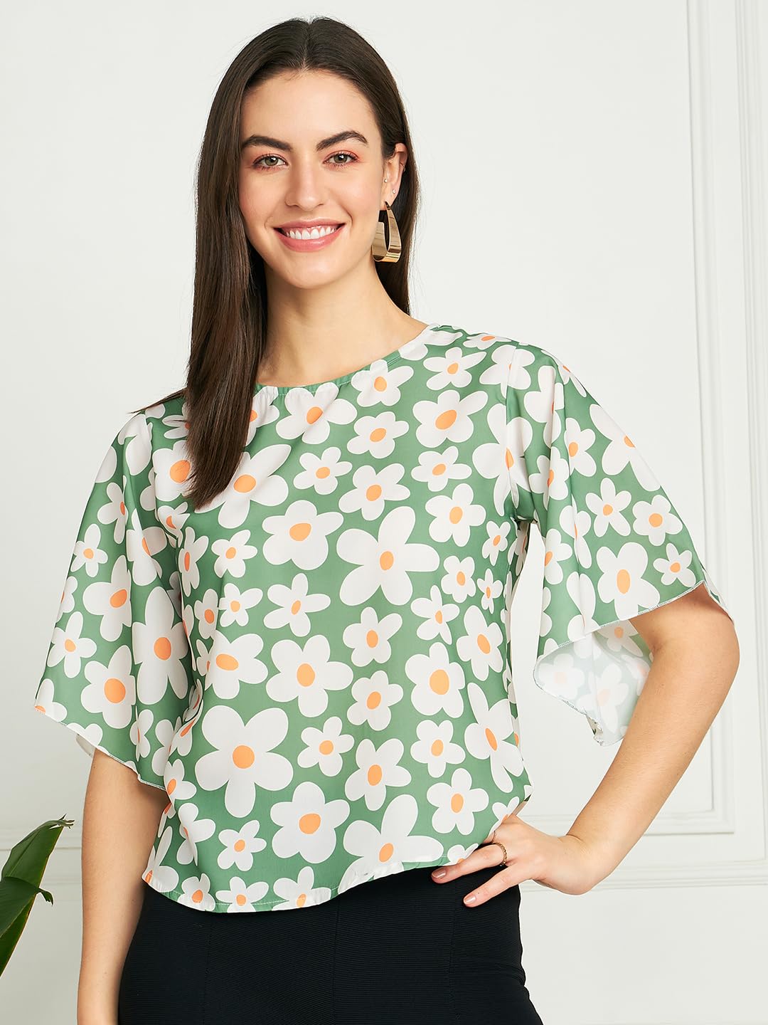 Modeve Women Green Floral Bell Sleeves Top For Summer