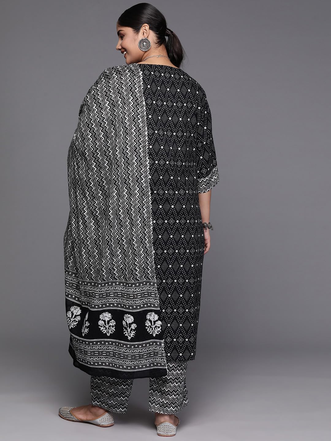 Extra Love By Libas Plus Size Womens Printed Cotton Straight Kurta With Trousers And Dupatta