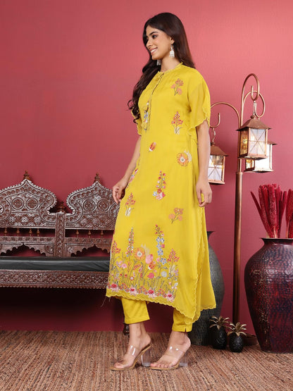 Varanga Women Floral Thread Embroidered Silk Kaftan With Tonal Bottom.