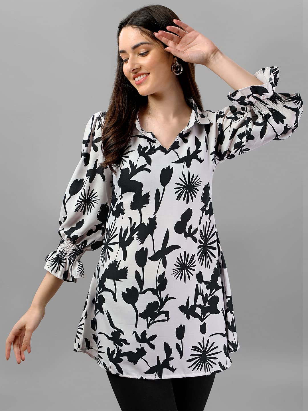 Gufrina WomenS Rayon Top With 3/4Th Bell Sleeves Floral Printed Pattern Regular Fit Wingtip Neck And Standard Length