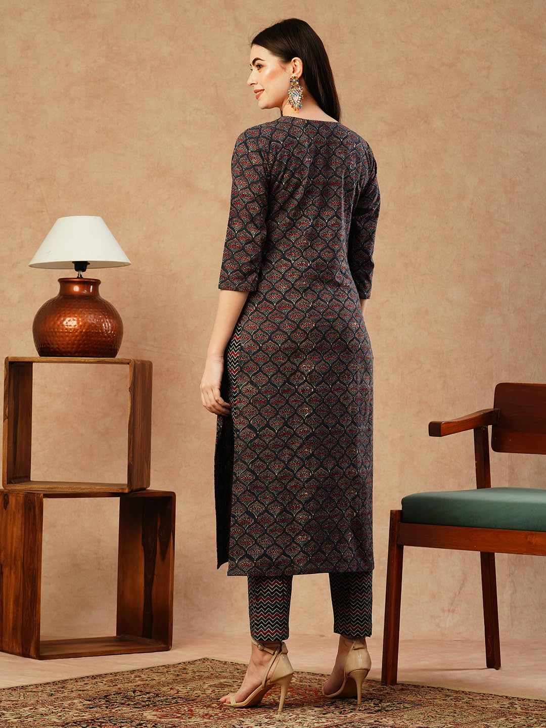 GoSriKi Cotton Blend Women Kurta With Pant