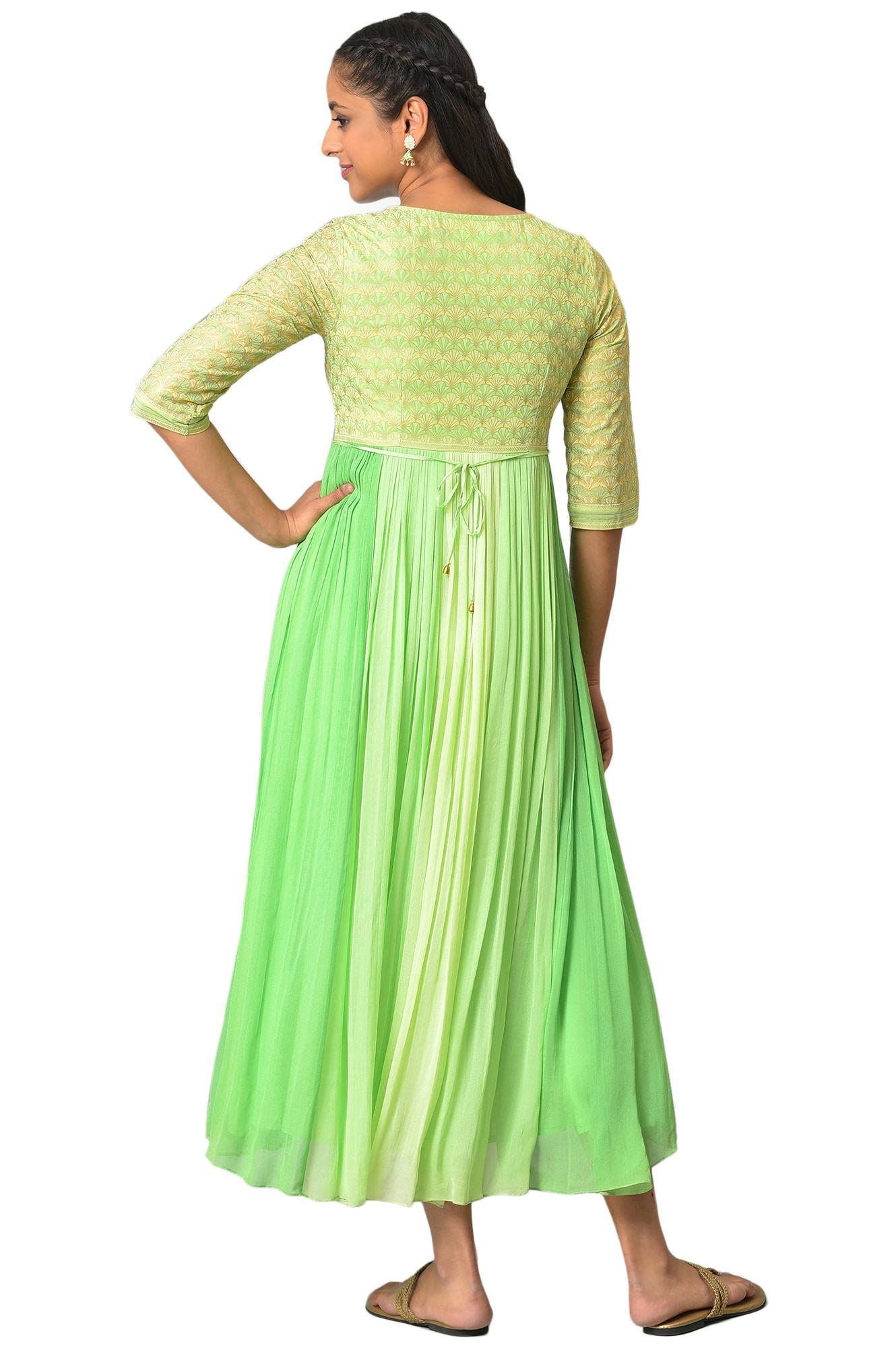 Aurelia Green Embroidered Regular Kurta With Sequins