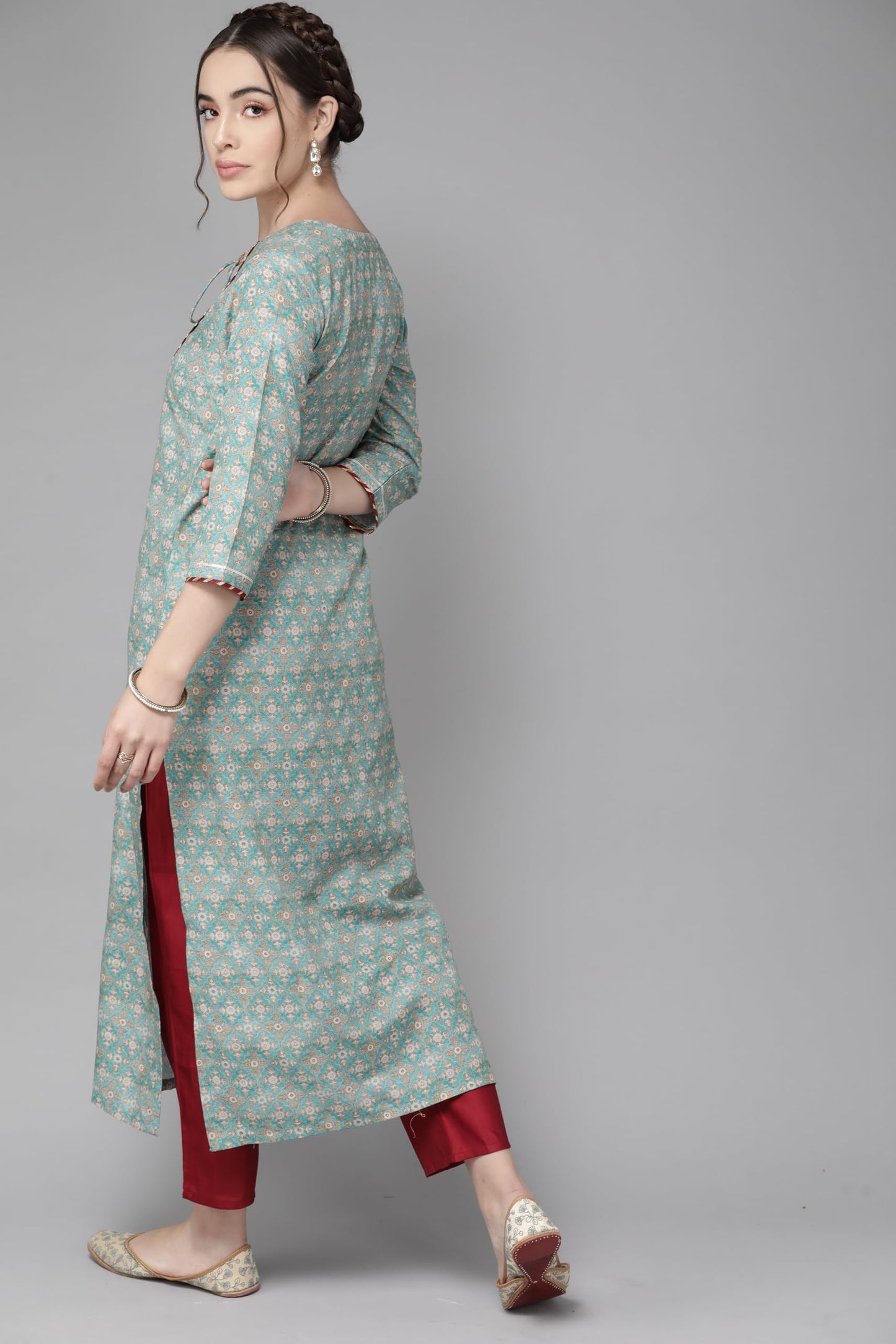 Varanga WomenS Sea Green Floral Embroidered Kurta  Ethnic, Stylish & Comfortable - Perfect For Casual & Formal Occasions (Mediu