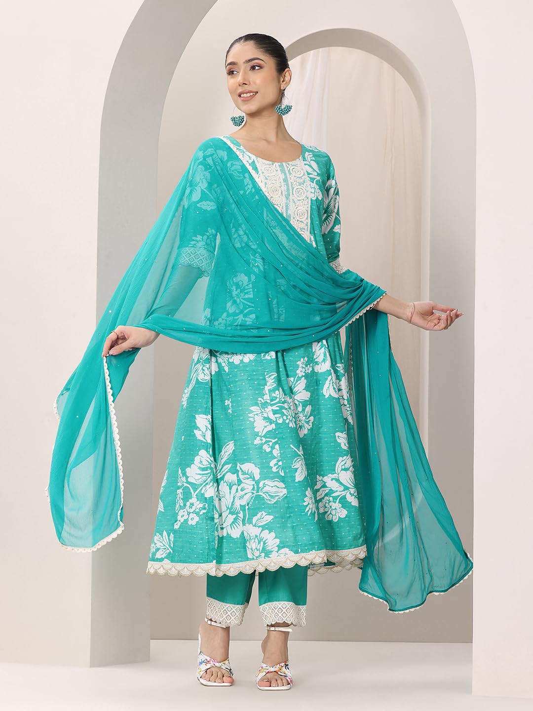 Libas WomenS Silk Blend Kurta Sets (400203Oh