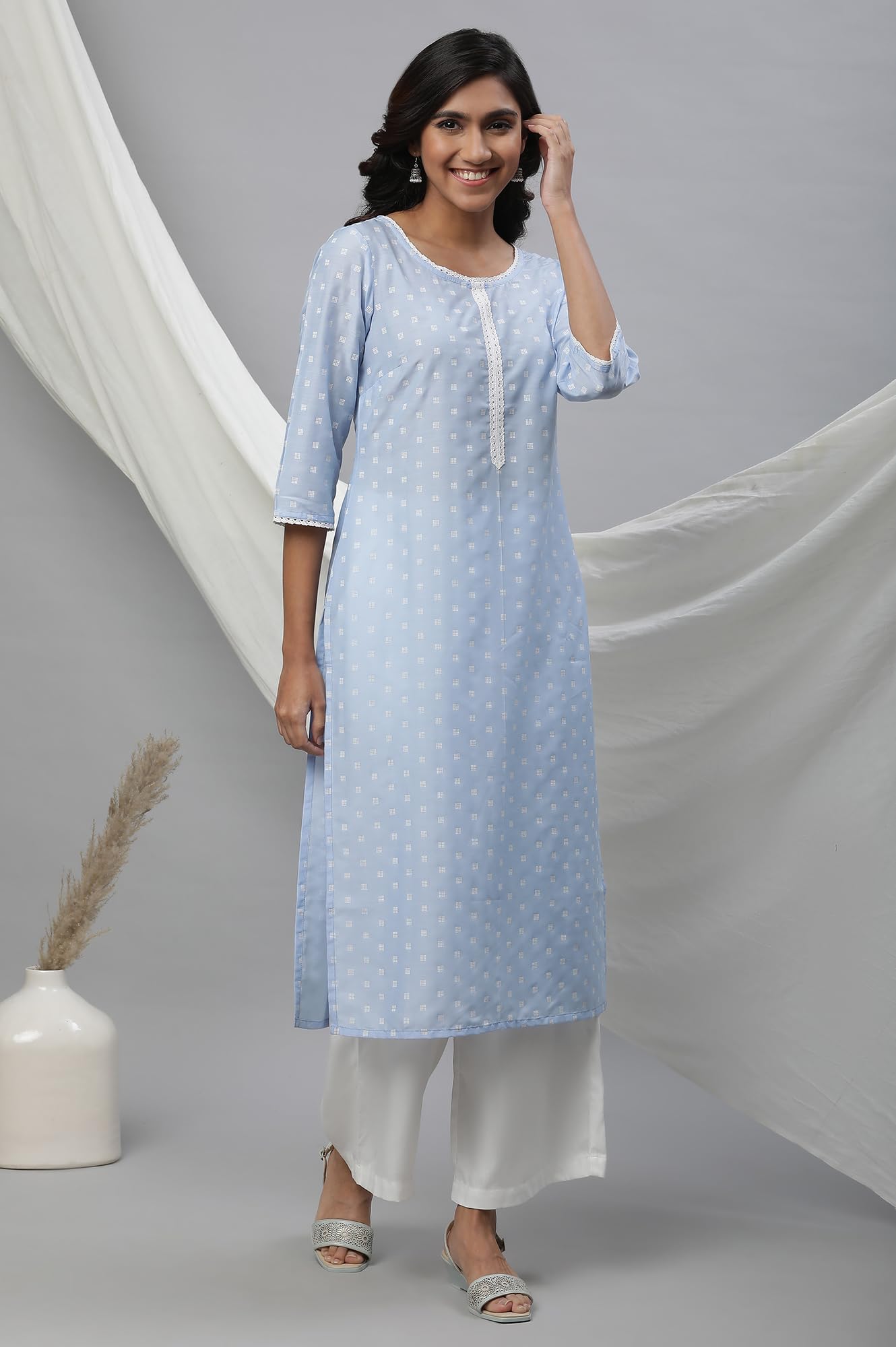 Aurelia Women's Chambray Blue Floral Printed Viscose Straight Kurta
