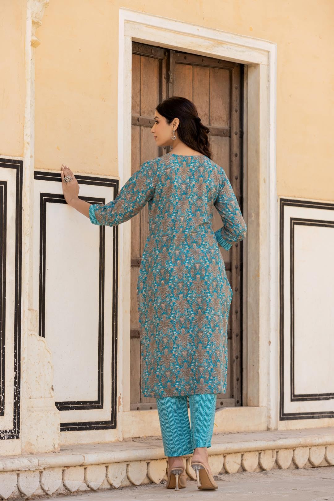 Varanga Women Blue Printed Round Neck Straight Kurta with Bottom and Dupatta