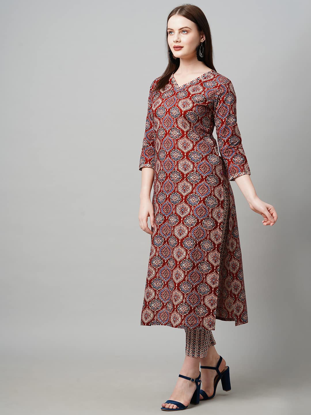 GoSriKi Women's Cotton Blend Traditional Straight Printed Kurta and Pant Set (Priyani-GS)
