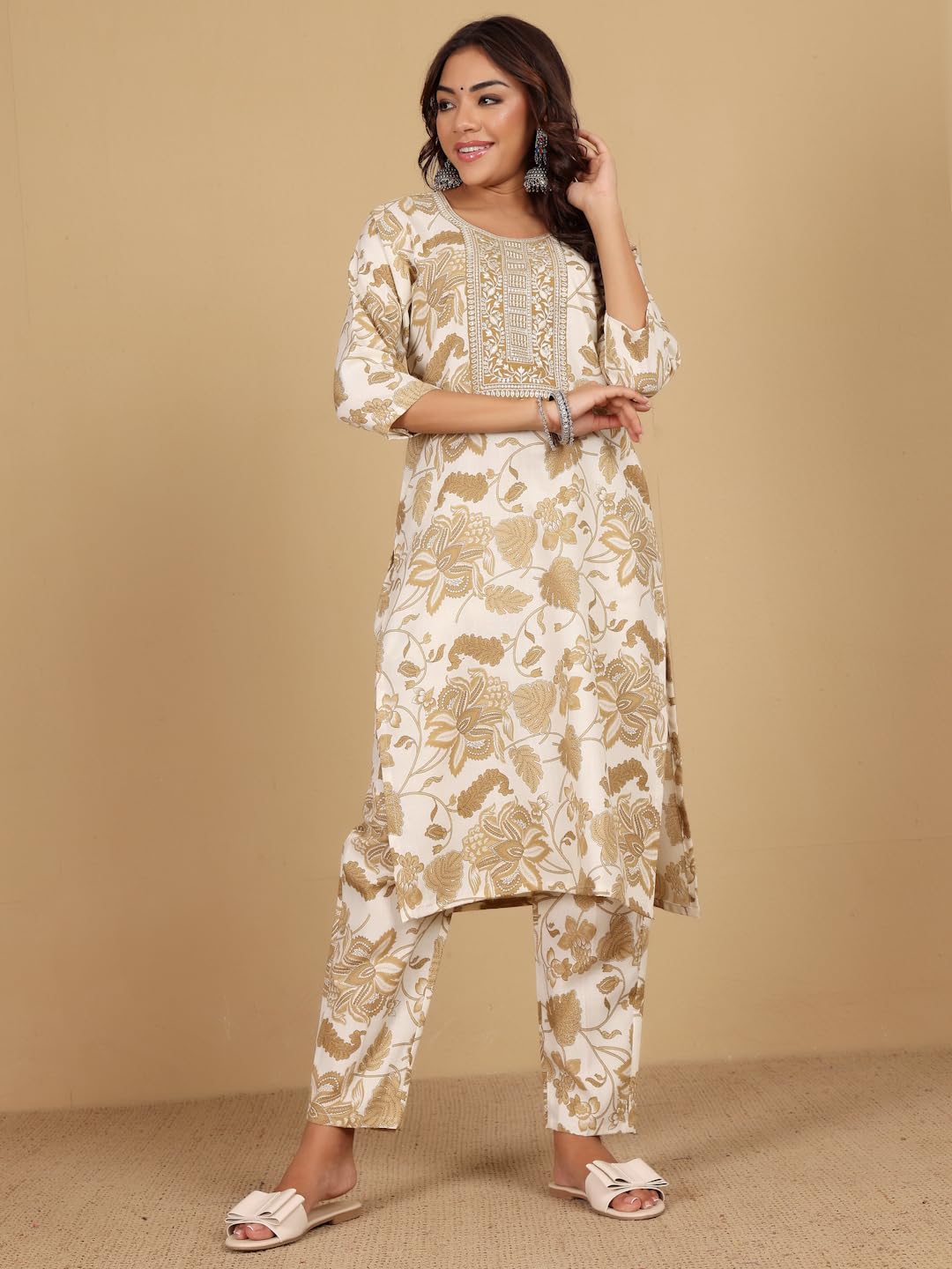Varanga Women Round Neck Bold Print Co Ord Set