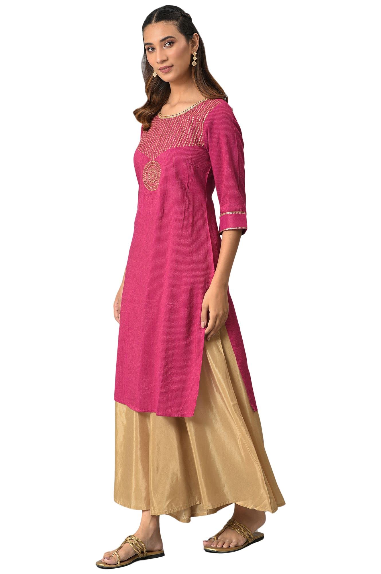 Aurelia Women Magenta Viscose Blend Geometric Yarn Dyed Straight Kurta