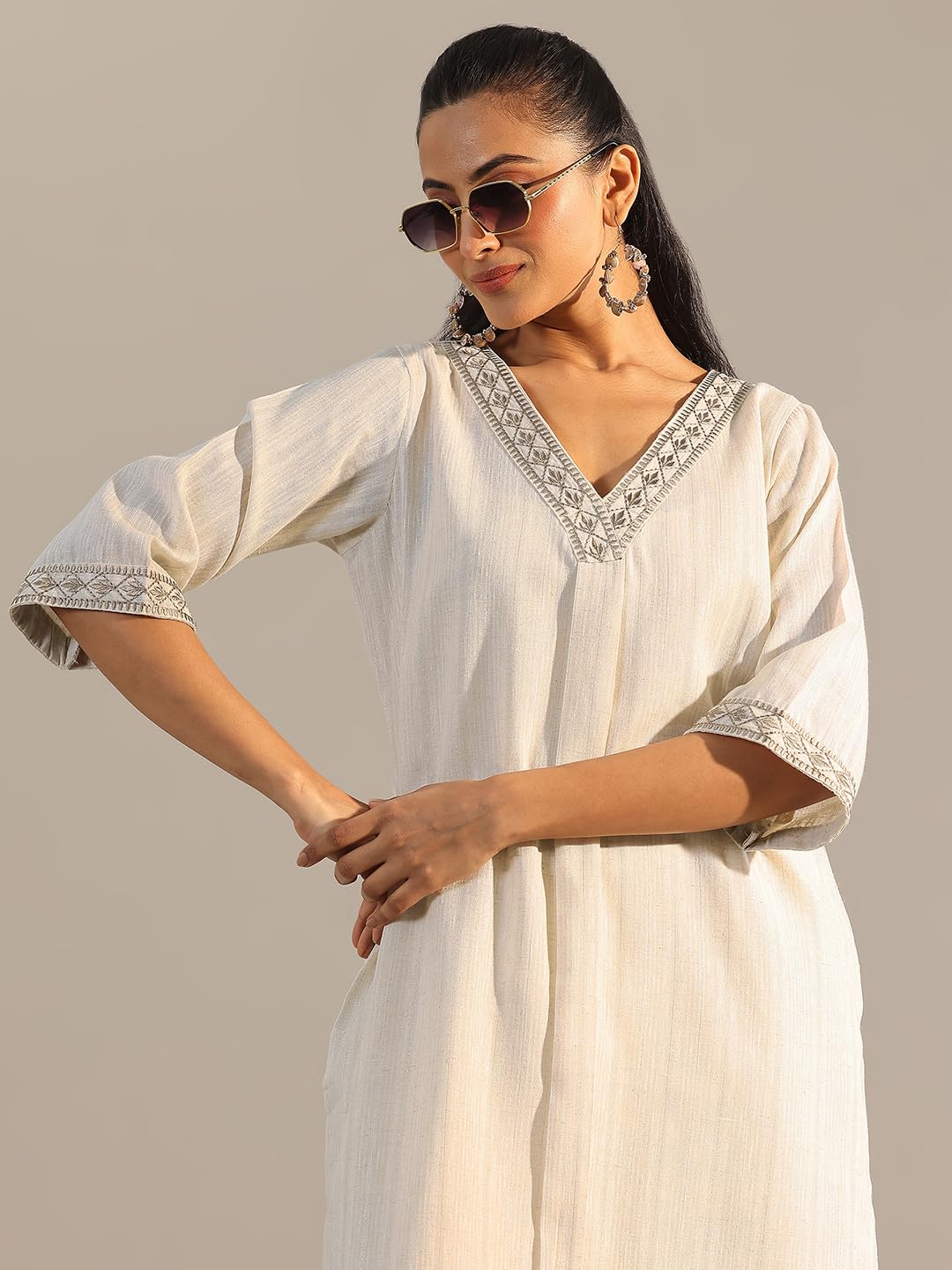 Libas WomenS Cotton Self Design Straight Kurtas (29469Or Off White