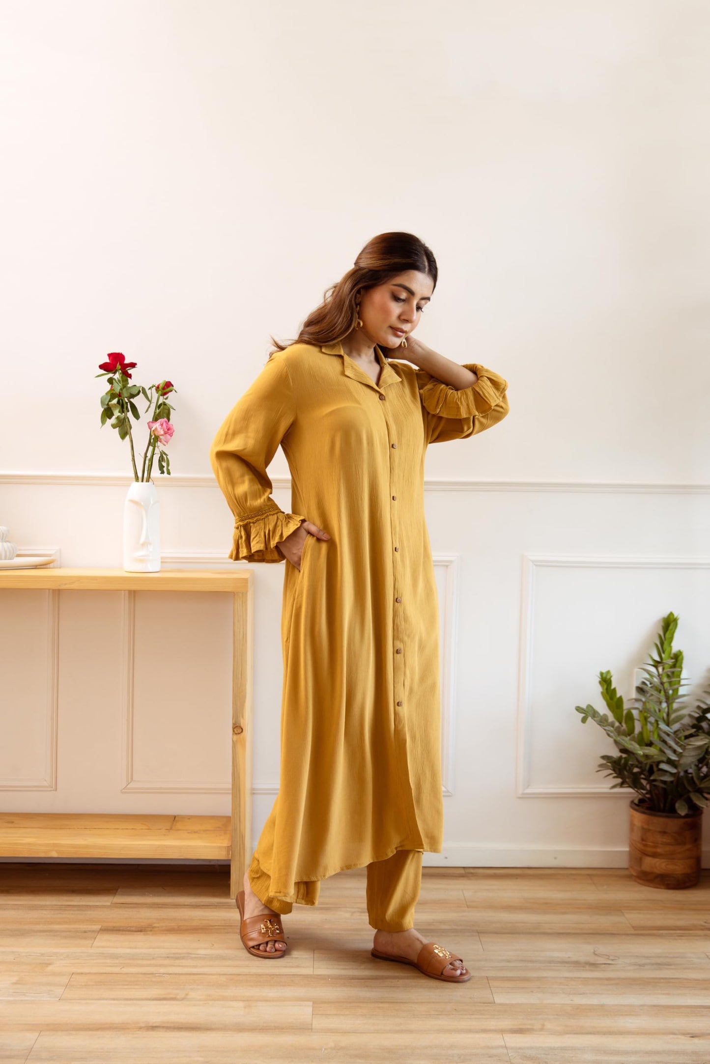 Yellow Solid shirt collar rayon kurta with pants