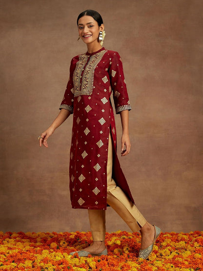 Libas WomenS Chanderi Woven Design Straight Kurtas (26526_Maroon