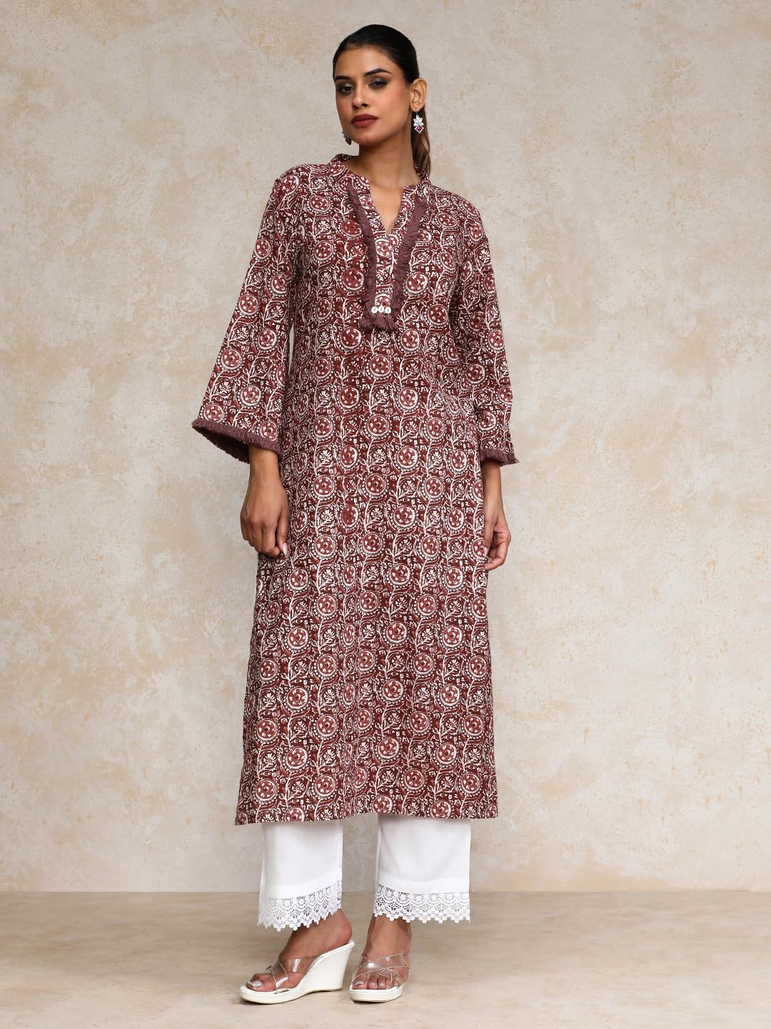 Varanga Women Ethnic Floral Printed Straight Kurta Brown