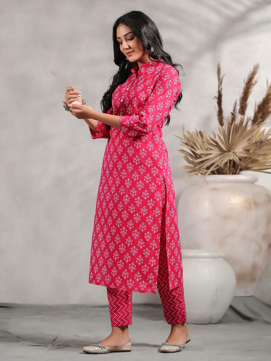 Anubhutee Ethnic Motif Printed Collared Straight Kurta With Trouser Set