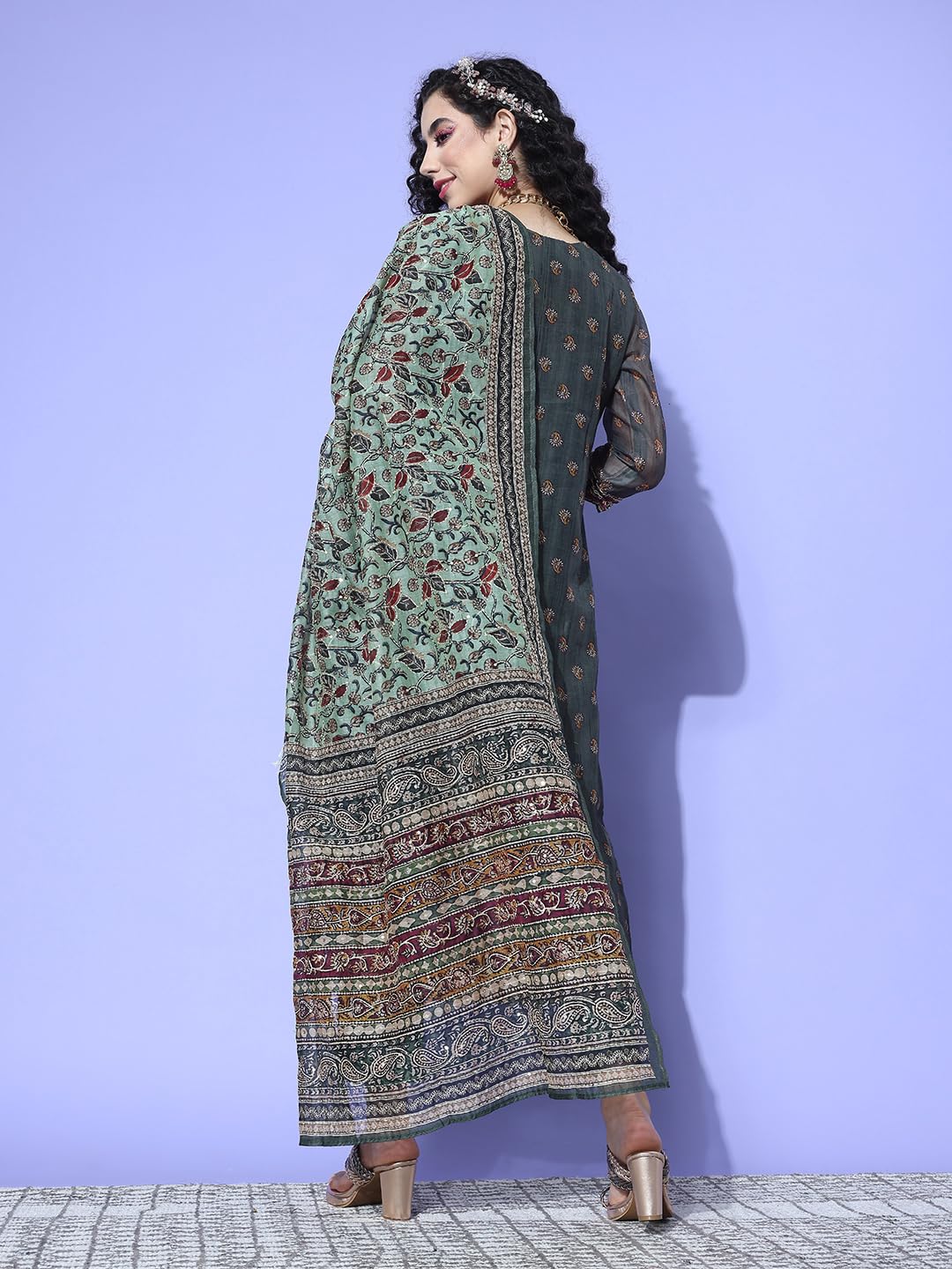 VARANGA Women Grey Paisley Printed Kurta Paired With Tonal Bottom And Thread Embroidered Dupatta