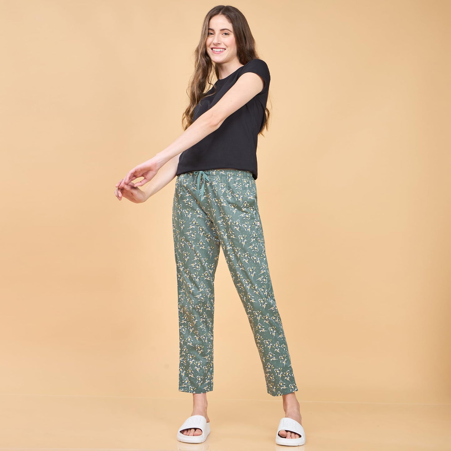 Essentials  E4A5 Hangout Pant Relaxed Fit | Mid Rise | Regular Length