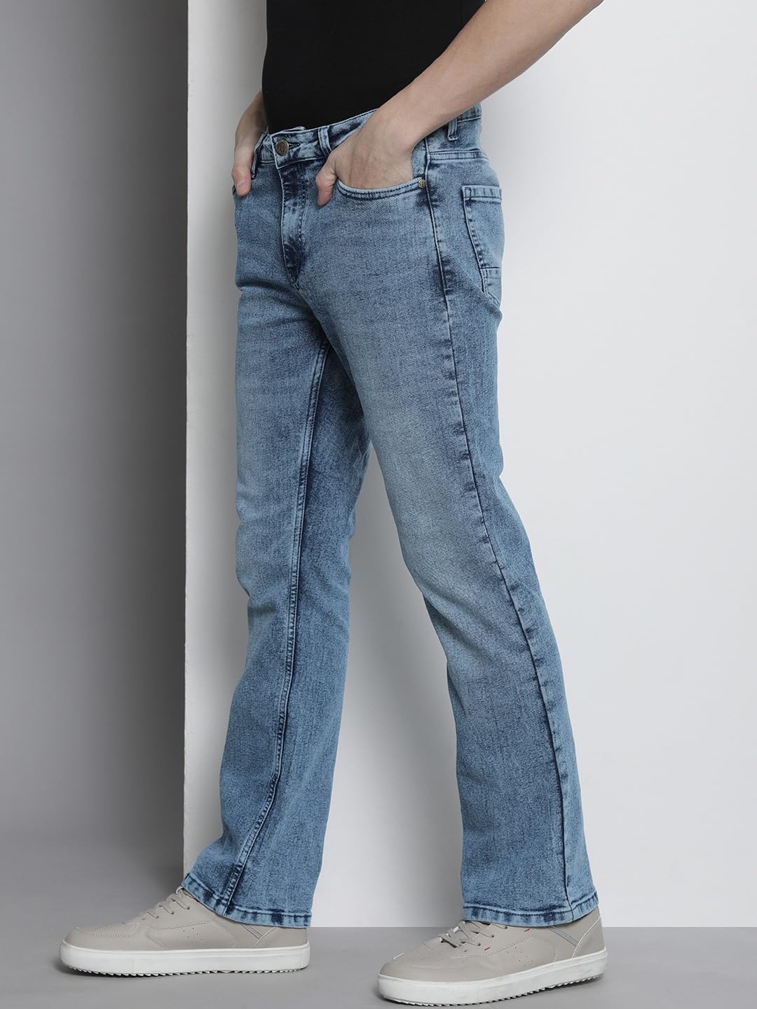 The Indian Garage Co Men Bootcut Solid Mid-Rise Stretchable Jeans Light Blue