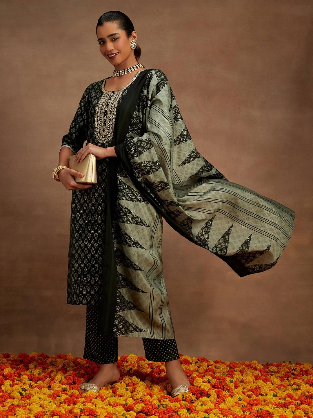 Libas WomenS Silk Blend Kurta Sets (34628_Green