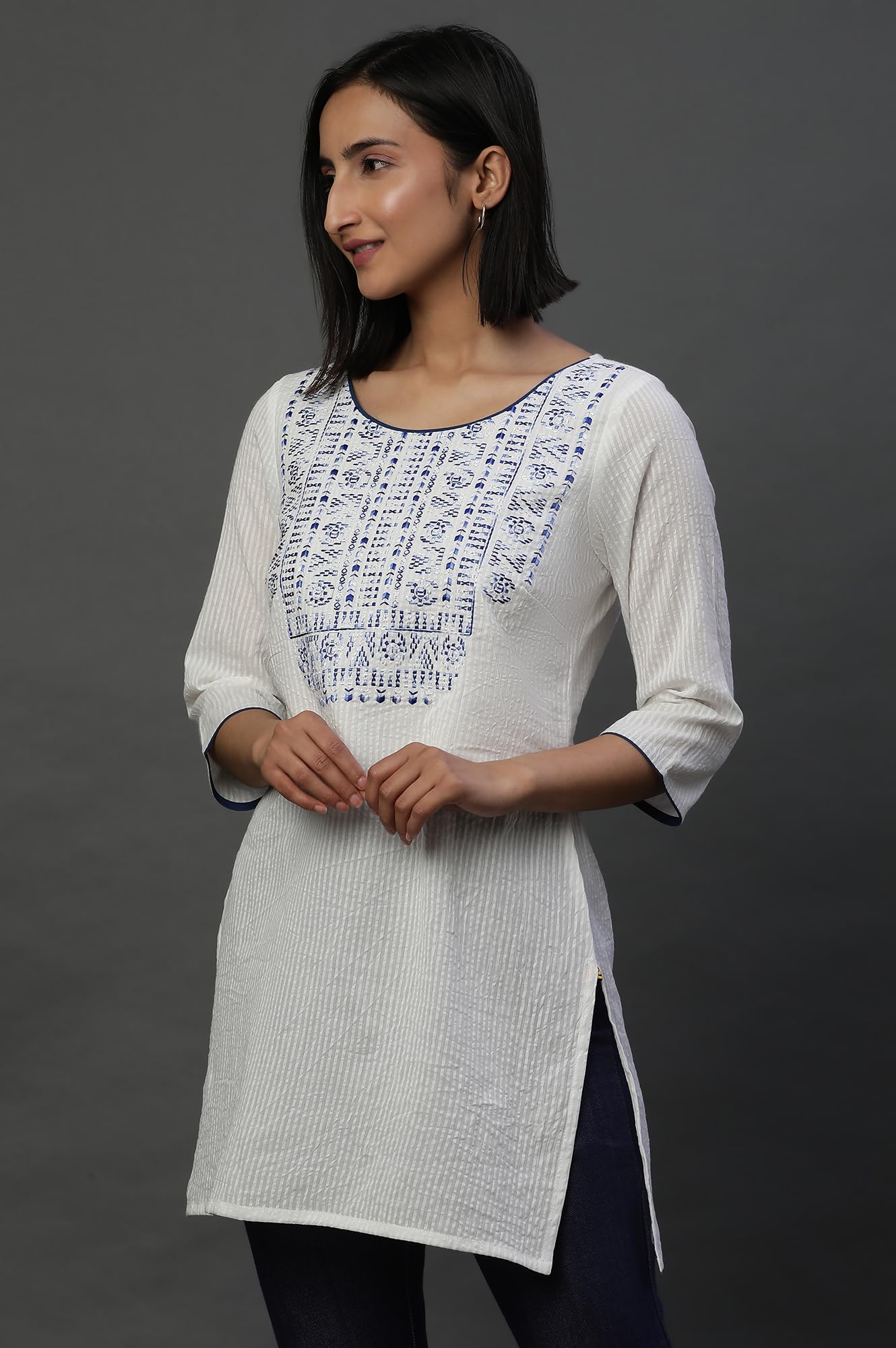 Aurelia Womens Cotton Blend Regular Kurti (24FEA30480_White