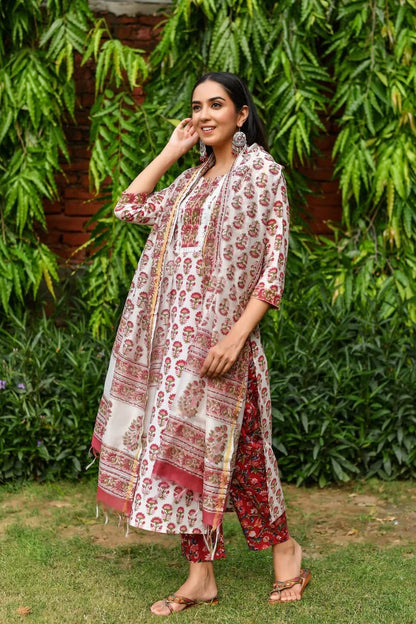 GoSriKi Women's Cotton Blend Straight Printed Kurta Set With Dupatta
