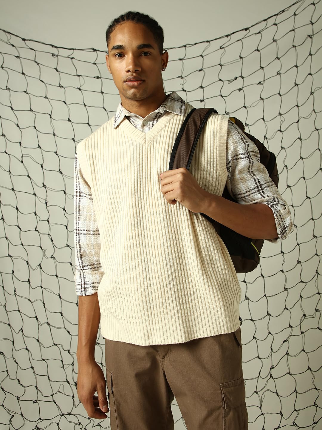 Hubberholme Men Knitted Acrylic Relaxed Fit Round Neck Sleeveless Sweaters Off White