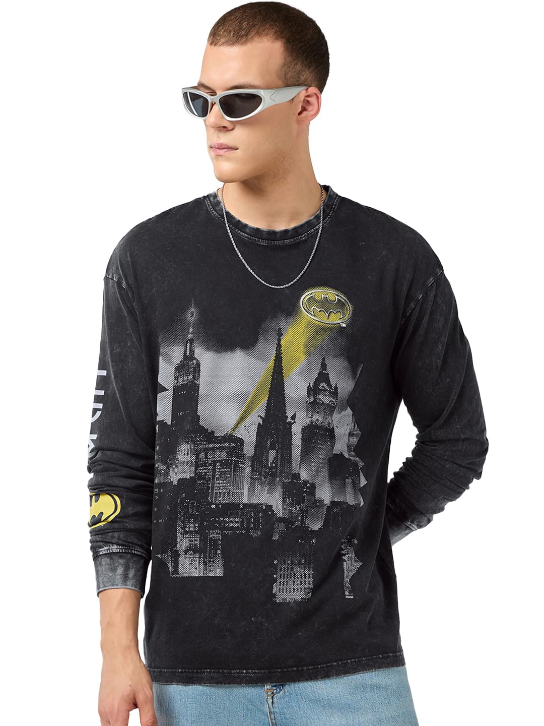 Bewakoof Official DC Merchandise Batman Mens Graphic Printed Oversized Fit Full Sleeve Round Neck Cotton T-Shirt_689746_Black_M