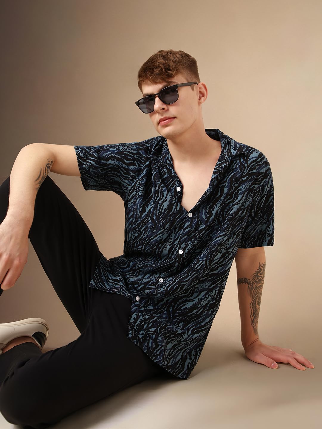 Dennis Lingo Men Navy Blue Rayon Half Sleeve Cuban Collar Printed Shirts