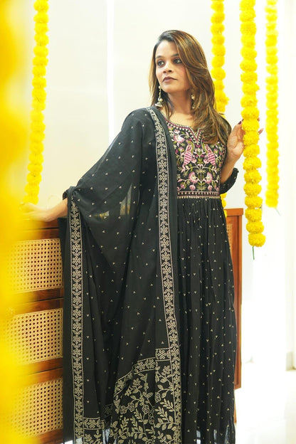 Gosriki WomenS Rayon Viscose Printed Anarkali Kurta With Pant & Dupatta (Kanota Black-Vks01-Gs_M_Green_Medium)
