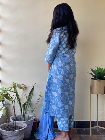 Gosriki WomenS Cotton Blend Straight Printed Kurta With Pant & Dupatta (Paridhi Blue-Gs_Xl_Blue_X-Large)