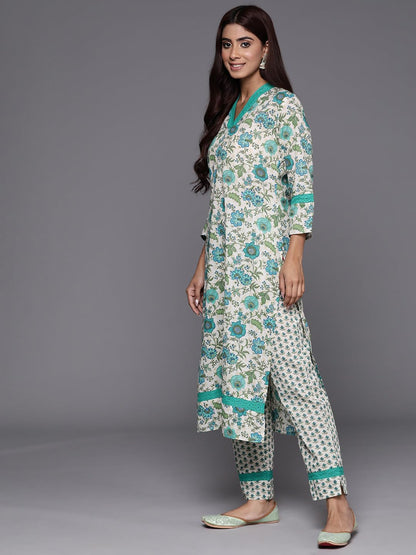 Varanga WomenS Silk Blend Solid Regular Kurta Set