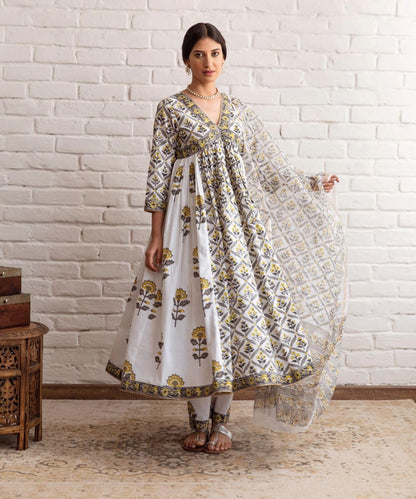 GRECIILOOKS WomenS Rayon Anarkali Printed V- Neck Kurta With Palazzo & Dupatta | Ethnic Set | Dupatta Set | Suit Set | Kurta An