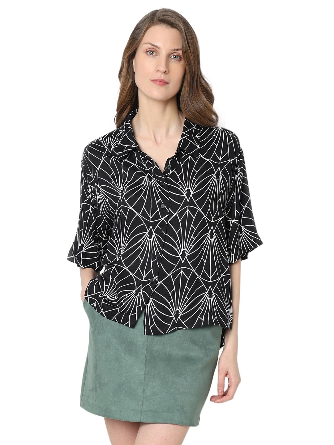 Vero Moda Women Geometric Print Black Viscose Boxy Fit Shirt