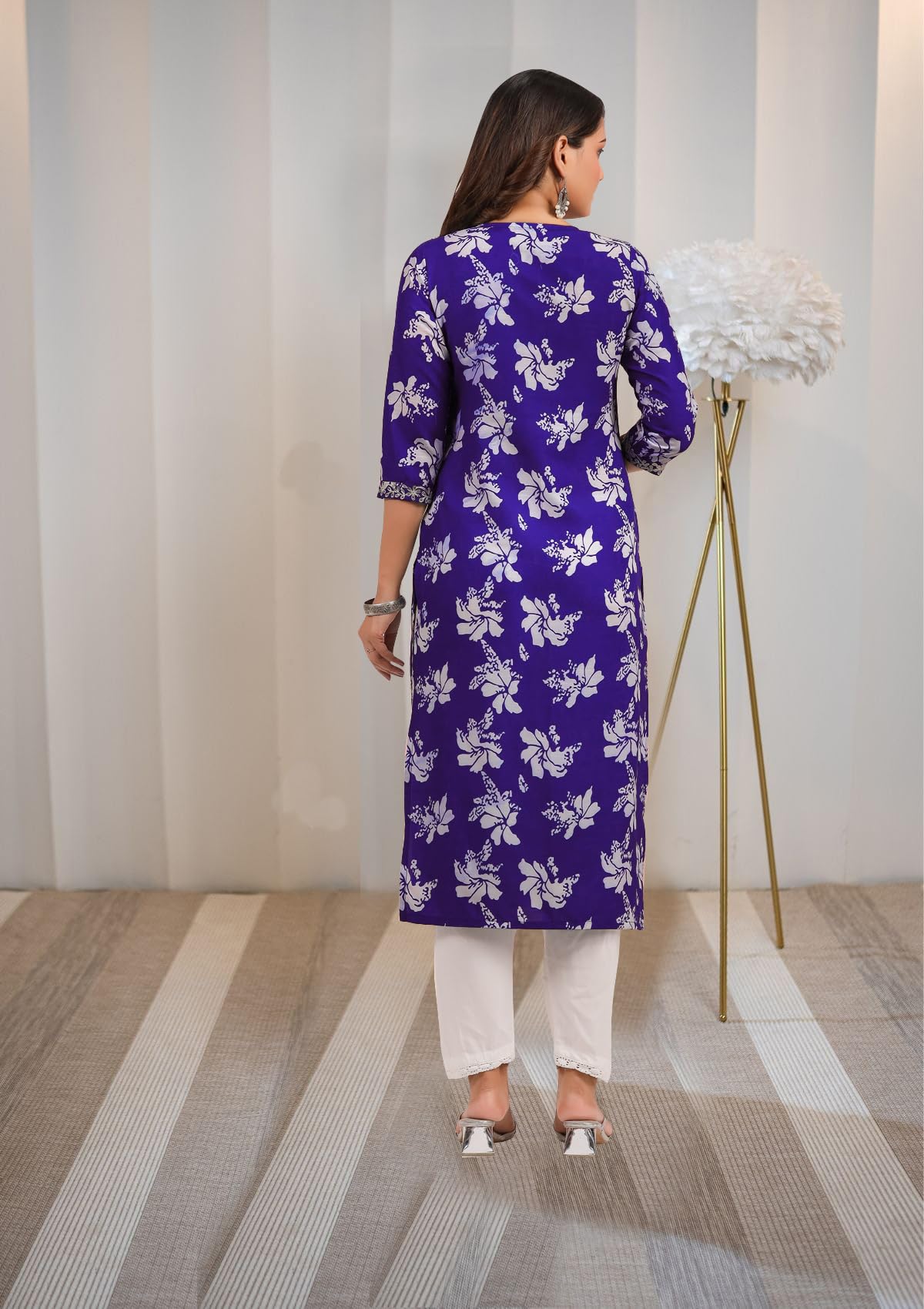 Gosriki WomenS Rayon Blend Chikankari Embroidered Straight Kurta (Sceros Violet-Gs_4Xl_Violet_Xxxx-Large)