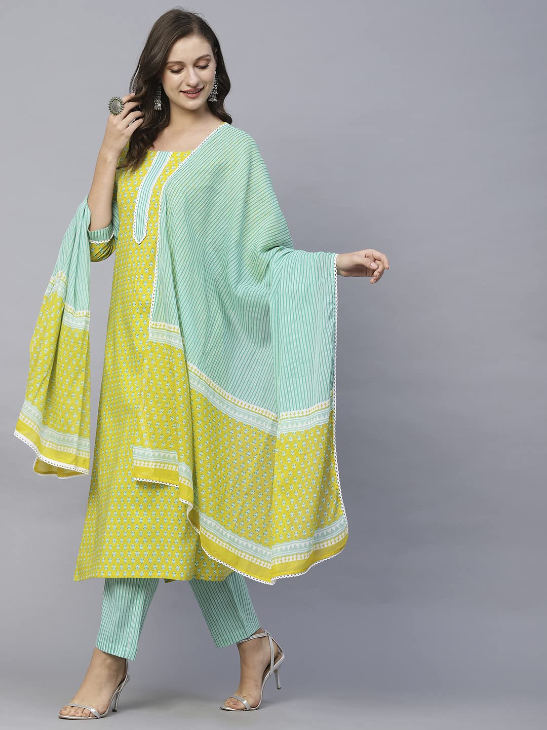 GoSriKi Women's Cotton Blend Straight Printed Kurta with Pant & Dupatta (Inam Green-GS)