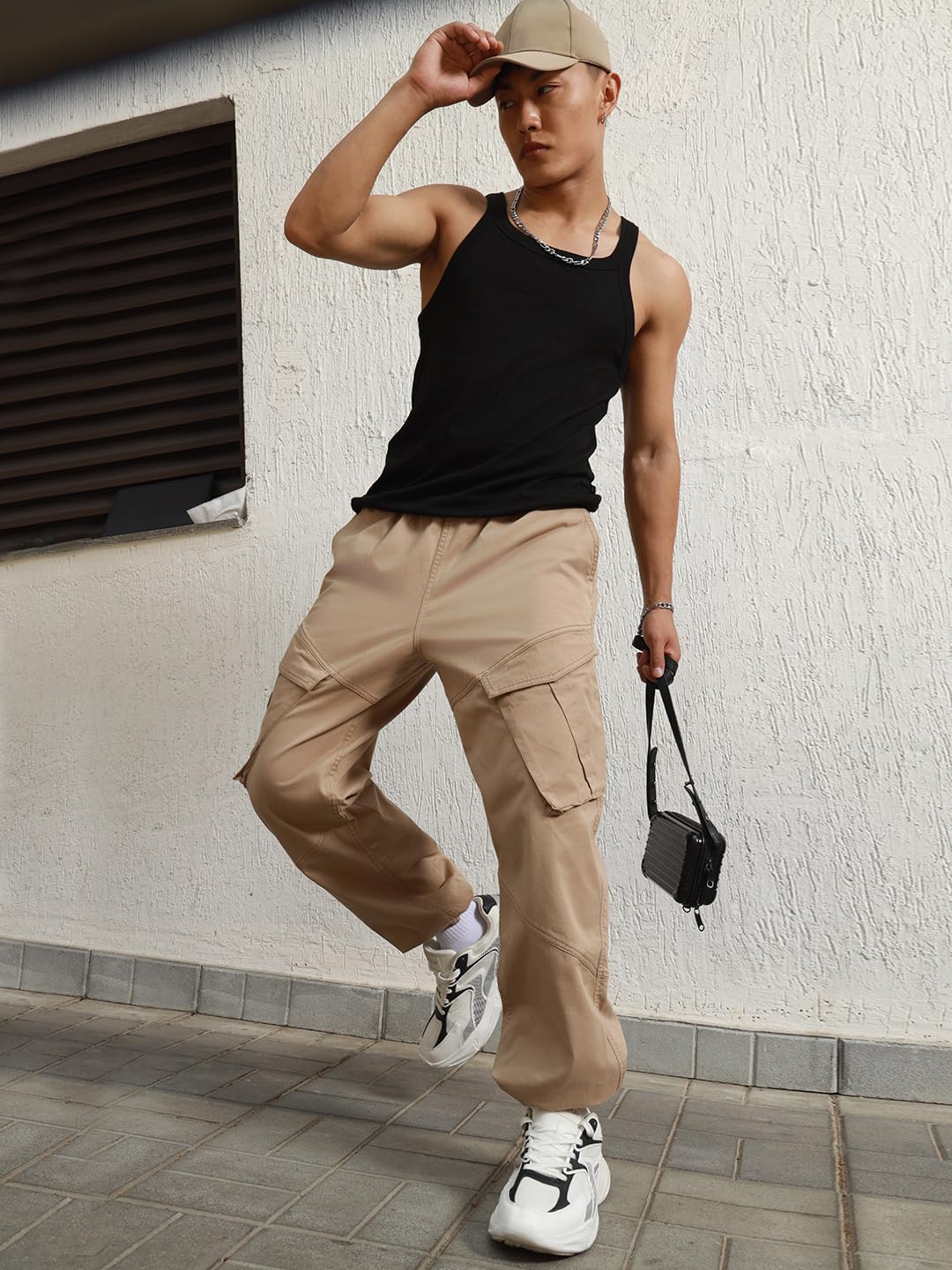 Hubberholme Men Taupe Smart Casual Summer Cotton Loose Fit Solid Trousers_7