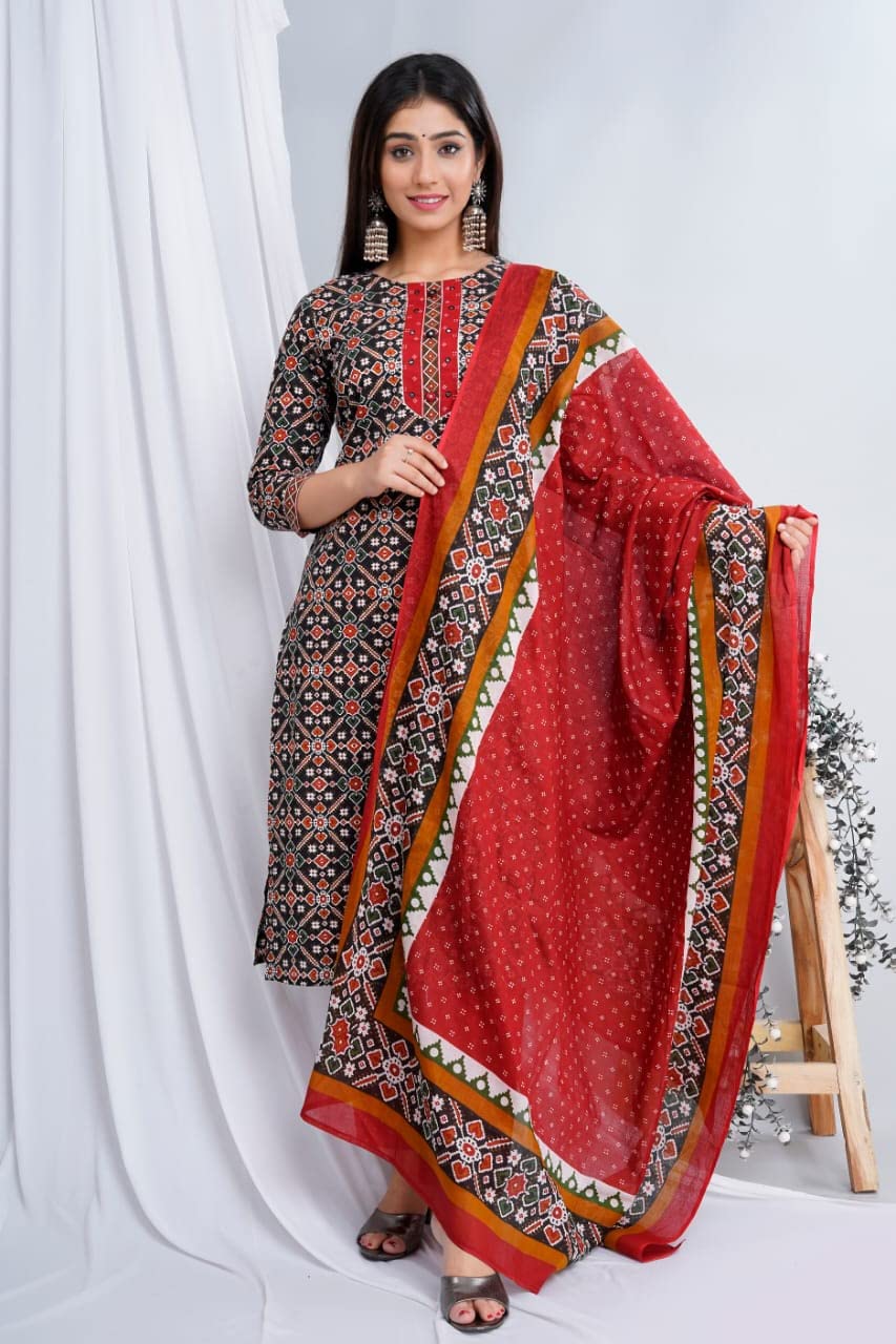 GoSriKi Women's Cotton Blend Straight Printed Kurta with Pant & Dupatta (Makshi-NW-GS)
