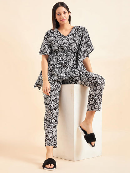 Sweet Dreams Women Printed Pyjama Set Black