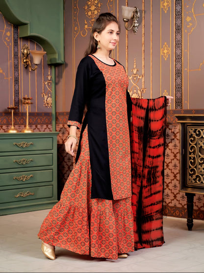 Aarika Girls Ethnic Wear Black Colour Damask Print Rayon Kurti-8-15 Years (Kurti-Tr-K-864)
