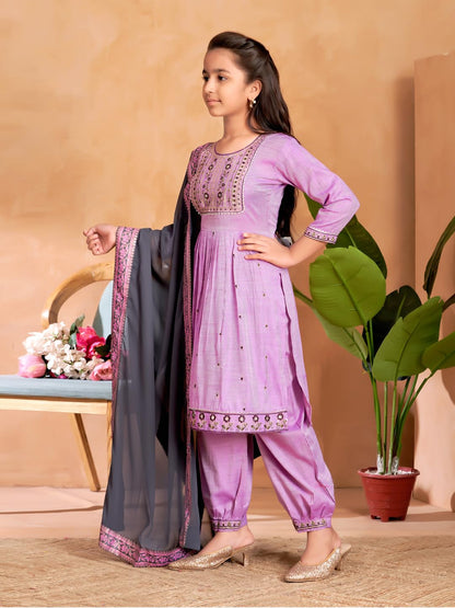 Aarika Girls Ethnic Wear Light Purple Colour Sequin Thread Embroidery Kurti Patiala Set-(4-13 Years)-(PT-TR-K-1063-LIGHT-PURPLE-